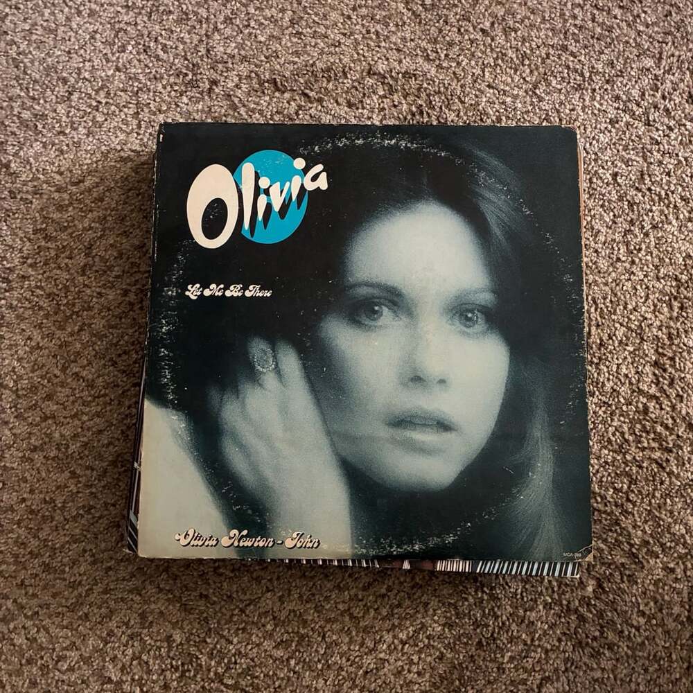 OLIVIA NEWTON JOHN LET ME BE THERE MCA-389 LP VINYL RECORD